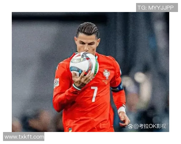 足球明星界的璀璨瞬间尽在这一组精彩牌图片中展现他们的风采与荣耀